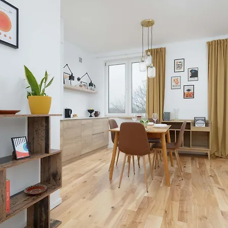 Apartamento Spacious One Bedroom For 2 People In By Renters Varsóvia