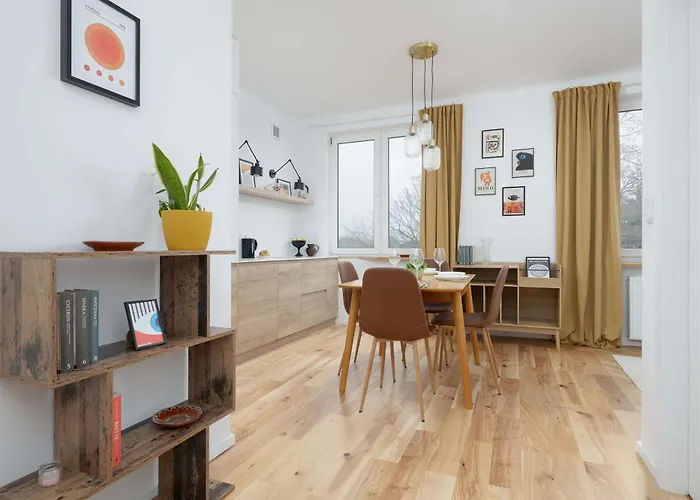 Lejlighed Spacious One Bedroom For 2 People In By Renters Warszawa