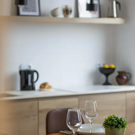 Spacious One Bedroom For 2 People In By Renters Appartamento Varsavia